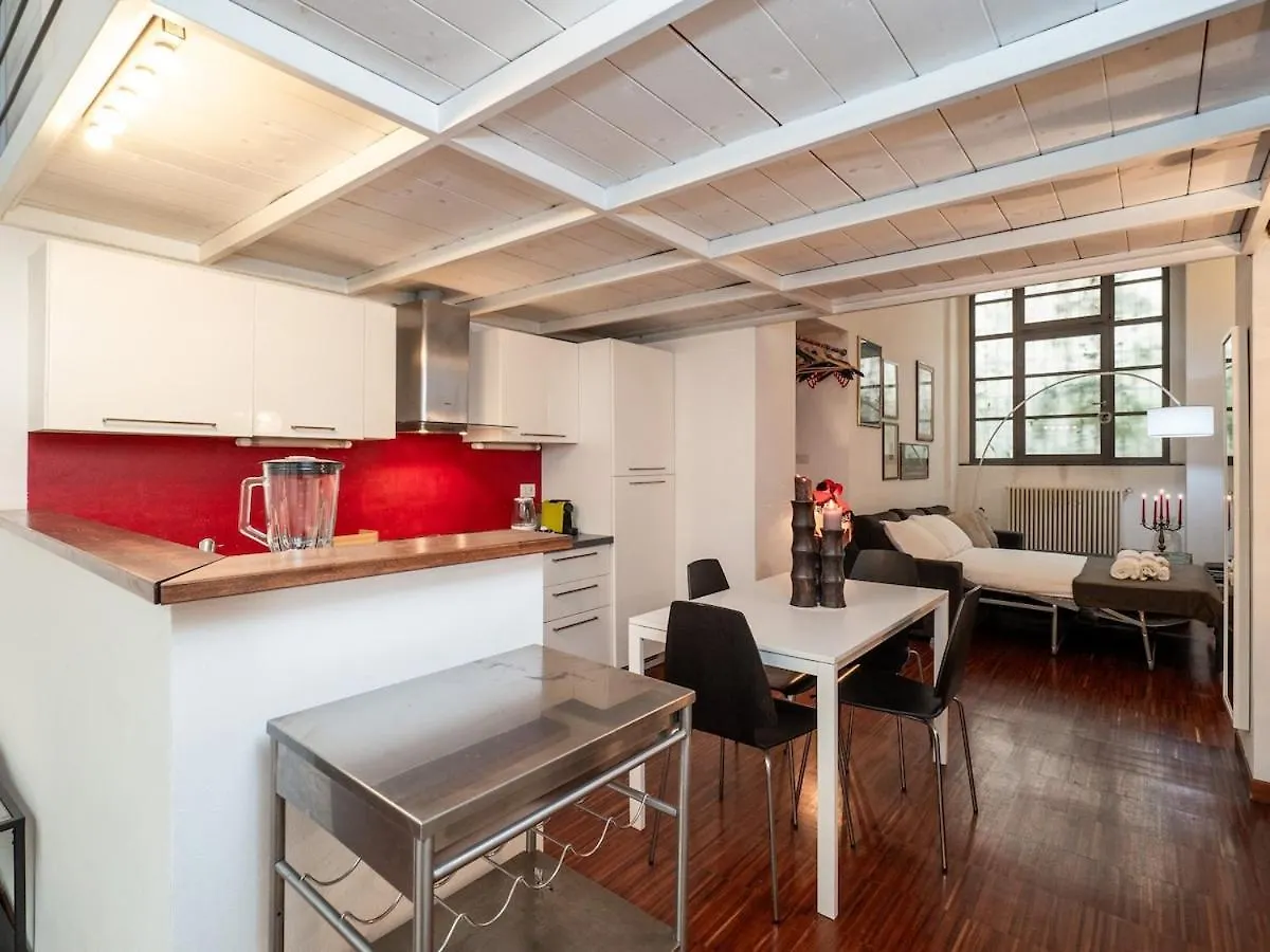 Apartment Ampio Loft 5' Dalla Metro Mailand