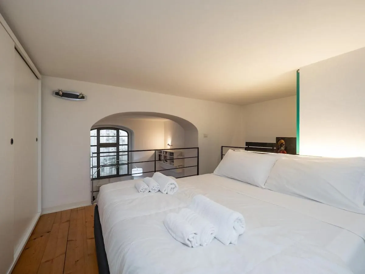 Ampio Loft 5' Dalla Metro Mailand Apartment