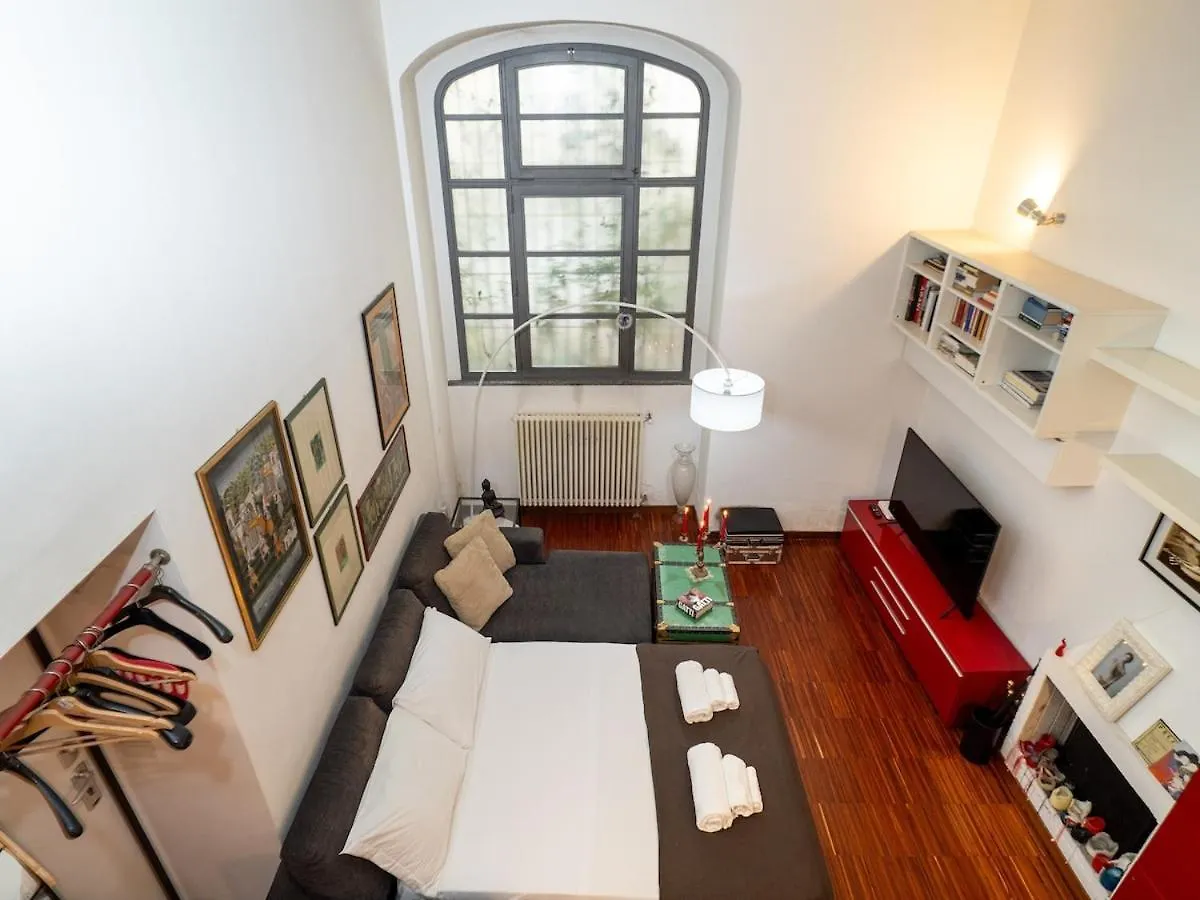 Apartment Ampio Loft 5' Dalla Metro Mailand