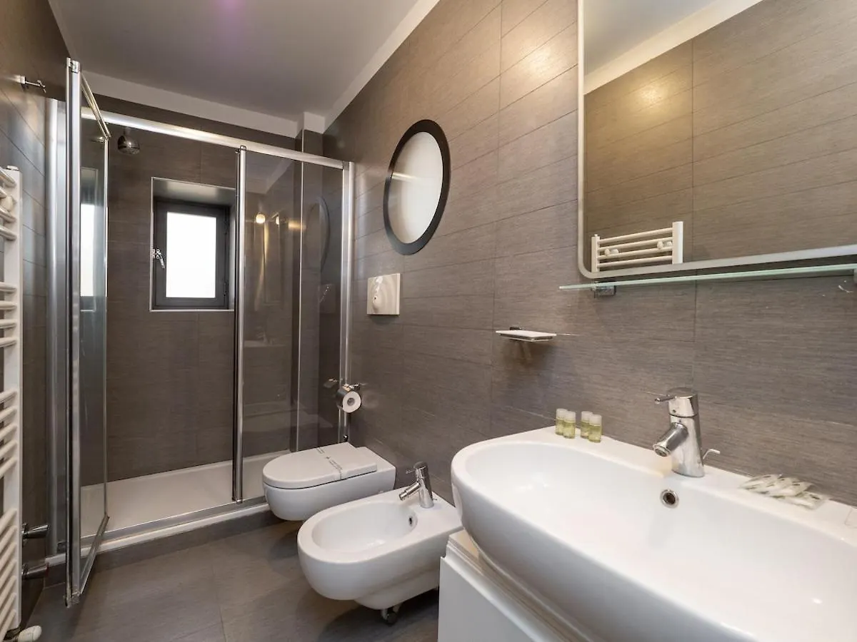 Ampio Loft 5' Dalla Metro ミラノ 0*,